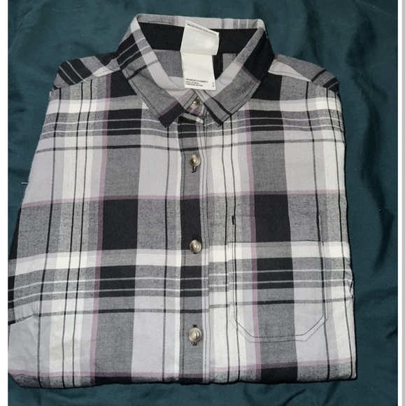 ✨NWOT Women's North face plaid shirt✨ - Picture 3 of 8